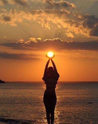 ژست عکس لب دریا دخترانه