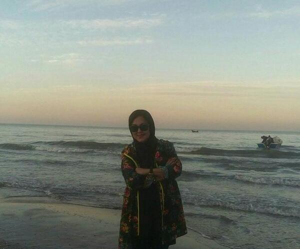 عکس لب دریا طبیعی