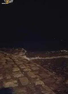 عکس لب دریا شب