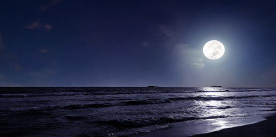عکس دریا واقعی در شب