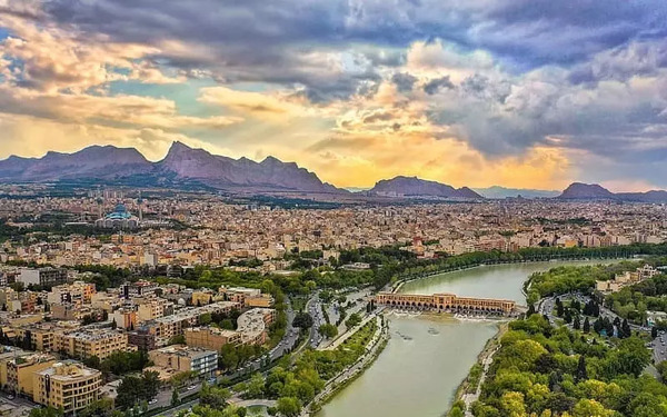 عکس گرگاس در شهر دیزیچه