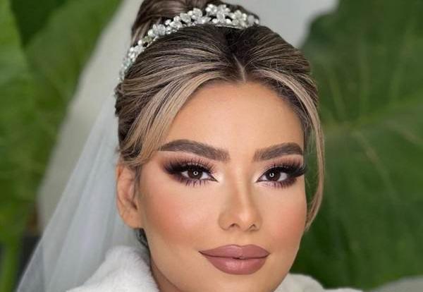 عکس عروس با ارایش و مدل مو زیبا