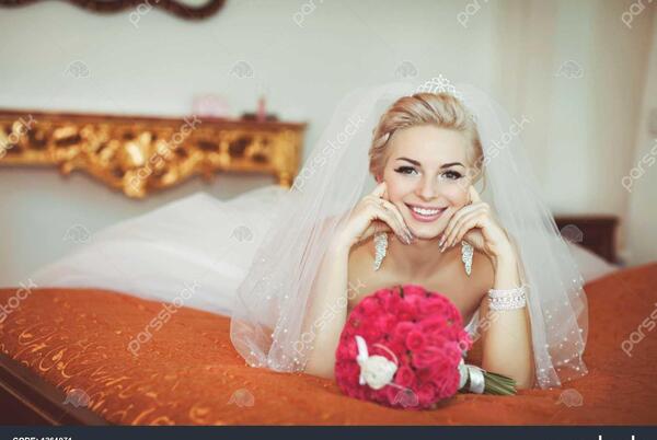 عکس عروس با لباس عروسی