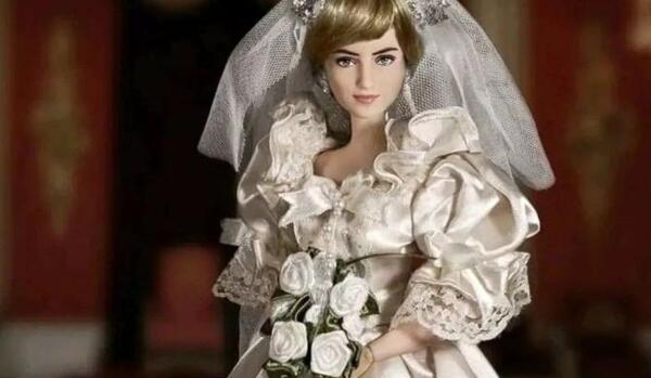 عکس عروسک با لباس عروس