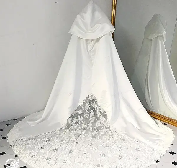 عکس لباس عروس با شنل