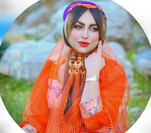 عکس عروس با لباس لری