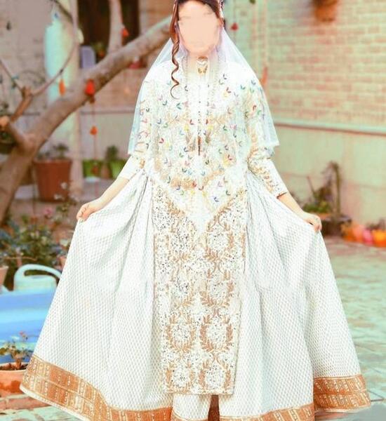 عکس عروس با لباس لری