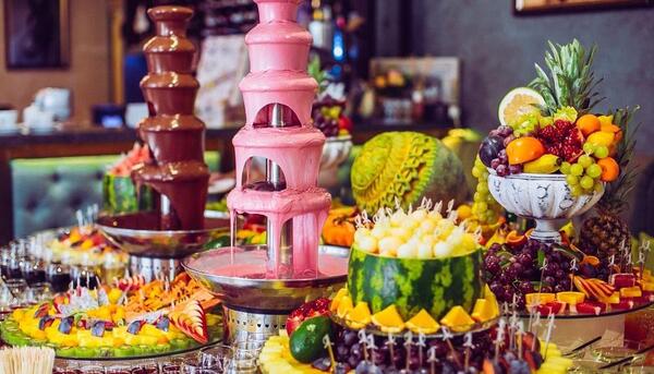 عکس تزیین سفره شب یلدا عروس