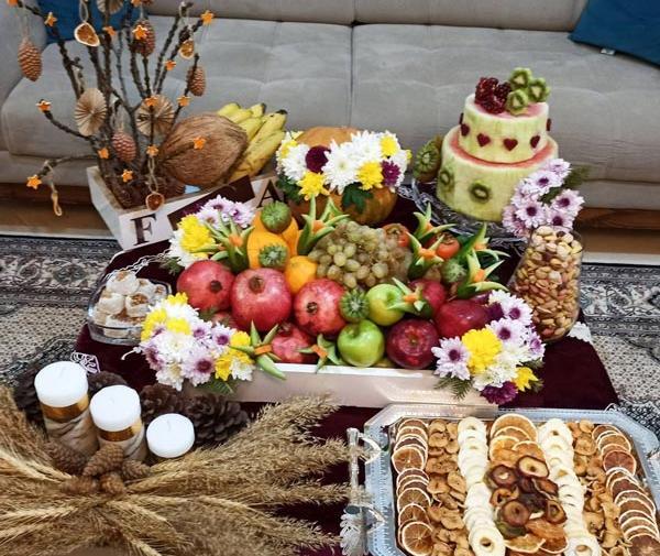 عکس تزیین سفره شب یلدا عروس