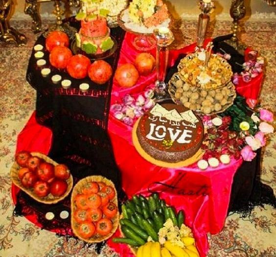 عکس تزیین سفره شب یلدا برای عروس