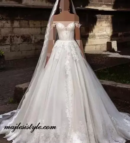 عکس لباس عروس قرمز اکلیلی
