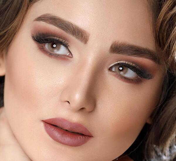 عکس آرایش عروس صورت گرد