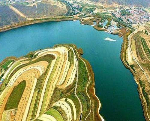 عکس زیبا از دریاچه