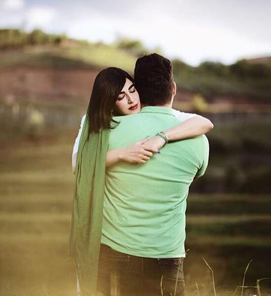 عکس های عاشقانه دست دونفره