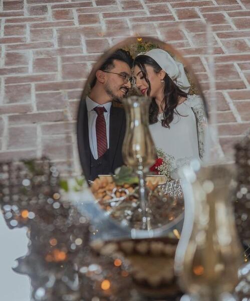 ژست عکس عروسی ساده
