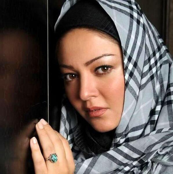 عکس عروسی پدر مادر رزیتا غفاری با حضور گوگوش