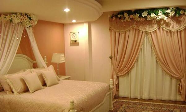 عکس عروس داماد در تخت خواب