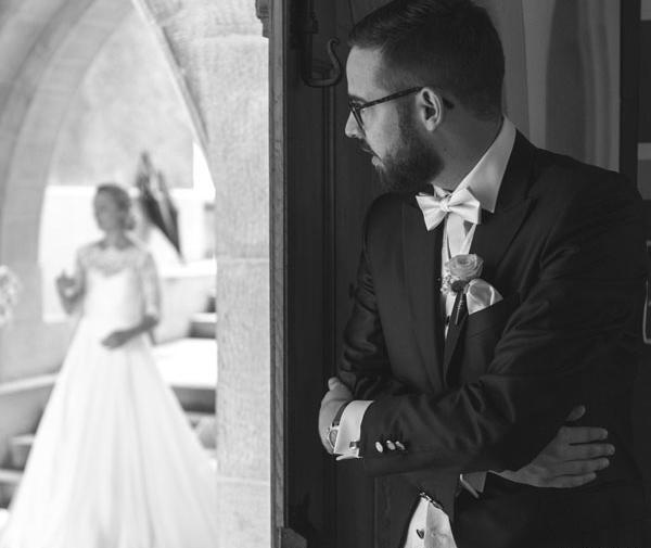 مدل عکس عروس و داماد در باغ