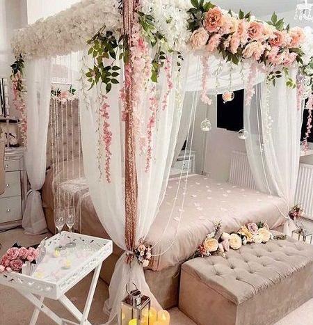 مدل عکس عروس و داماد در تخت خواب