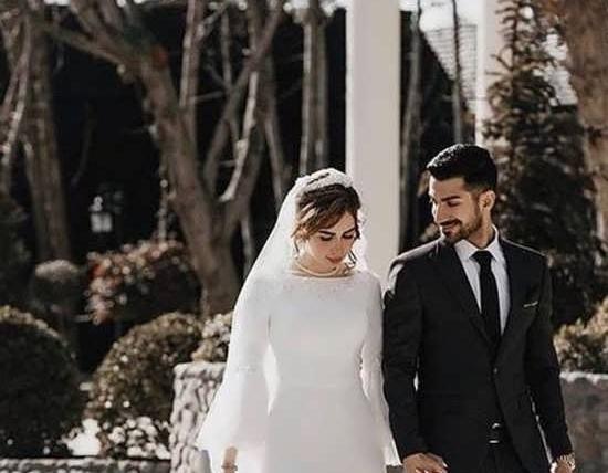 ژست عکس عروس داماد در آتلیه