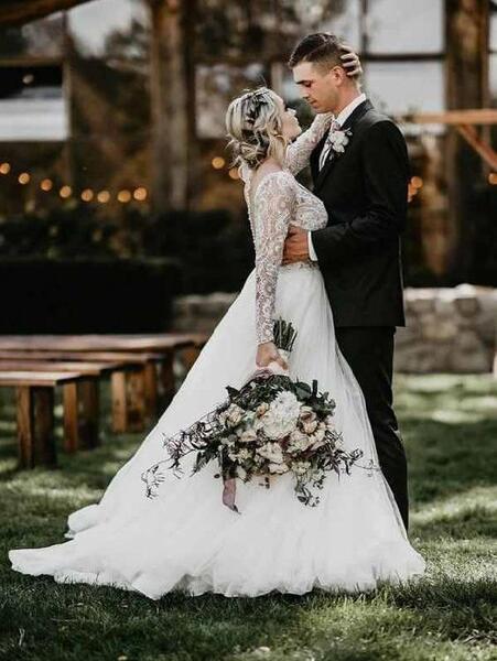 ژست عکس عروس داماد در خانه