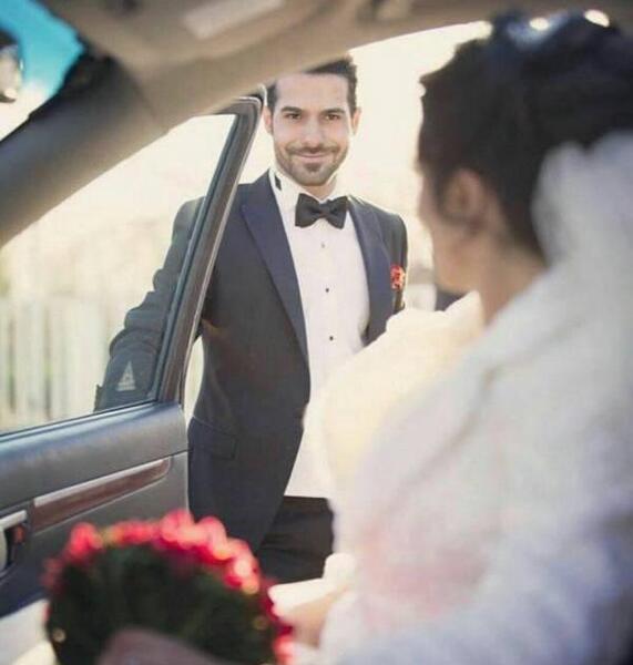 ژست عکس عروس داماد عاشقانه