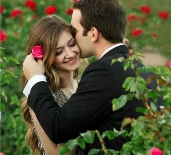 ژست عکس اسپرت عروس و داماد