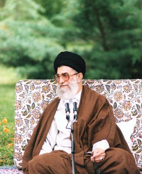 عکس زیبا از رهبری
