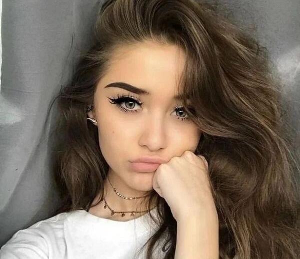 دانلود عکس زن زیبا برای پروفایل