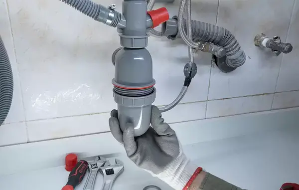 عکس بستن سیفون ظرفشویی دوقلو