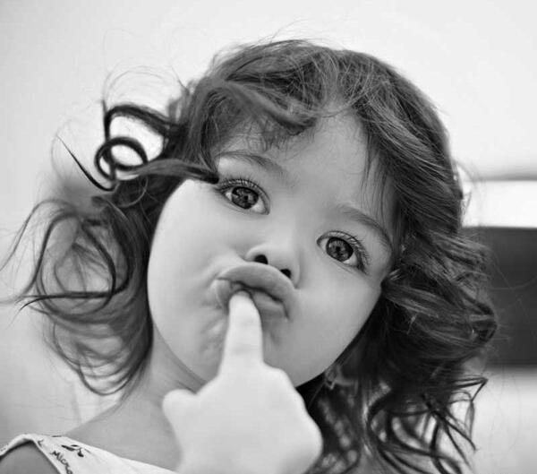 عکس دختر زیبا سیاه و سفید