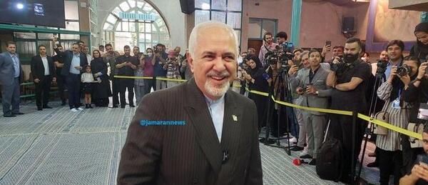 عکس ظریف و همسرش پای صندوق رای