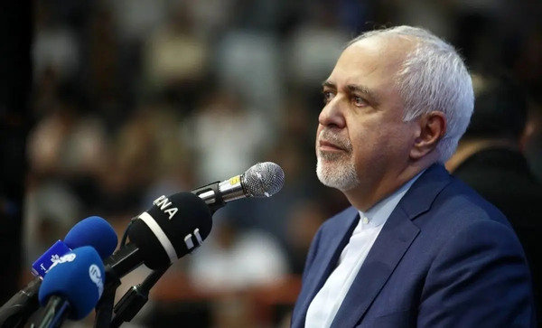 عکس ظریف و همسرش پای صندوق رای