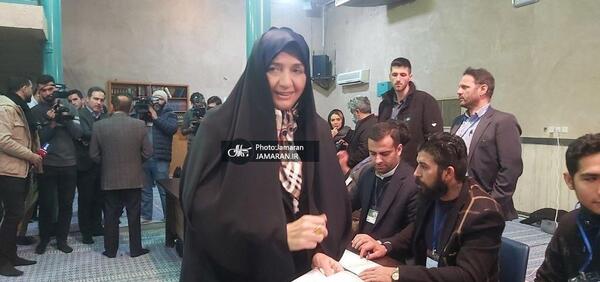 عکس ظریف و همسرش پای صندوق رای