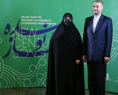 عکس فرزندان ظریف و همسرش