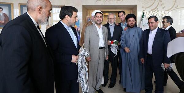 عکس دکتر ظریف در مجلس