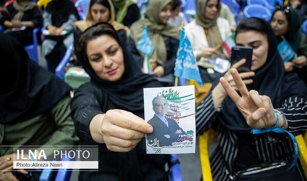 عکس جوانی ظریف و پزشکیان