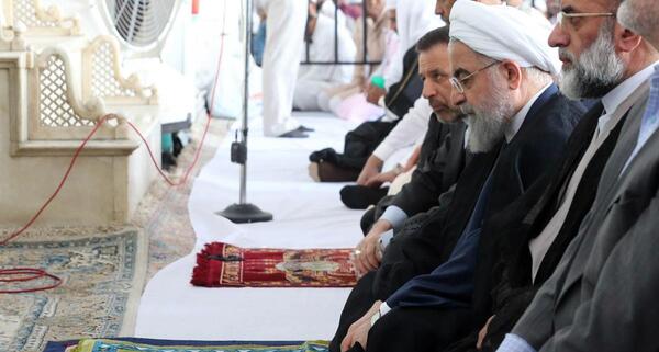 عکس روحانی و ظریف در مسجد اهل سنت