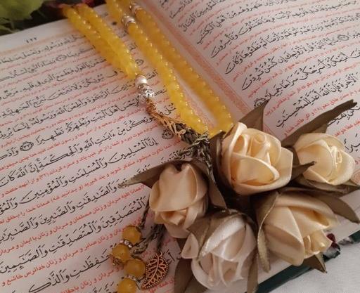 عکس زیبا از قران و تسبیح