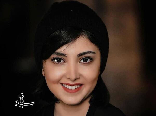 عکس زیبا کرمعلی با مادرش