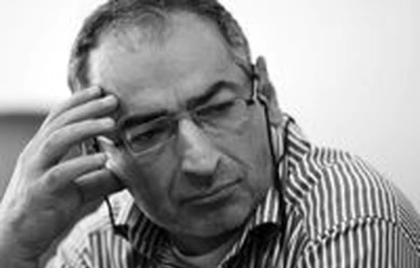 عکس جوانی زیباکلام