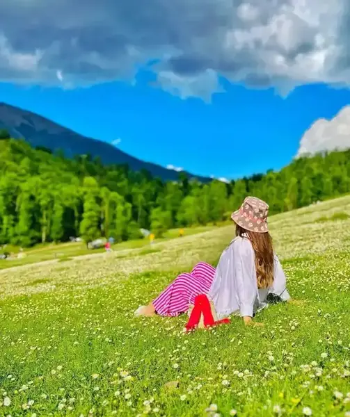 عکس دخترانه زیبا در طبیعت