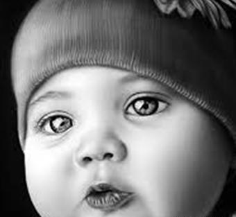 عکس چهره ساده سیاه قلم