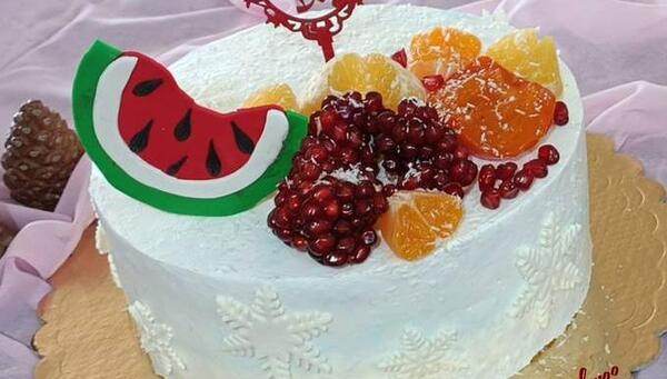 عکس کیک ساده شب یلدا