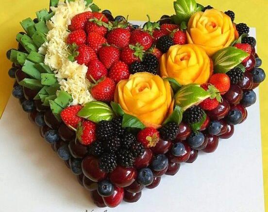 عکس میوه آرایی ساده شب یلدا