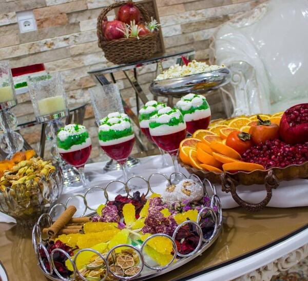 عکس ساده ترین سفره شب یلدا