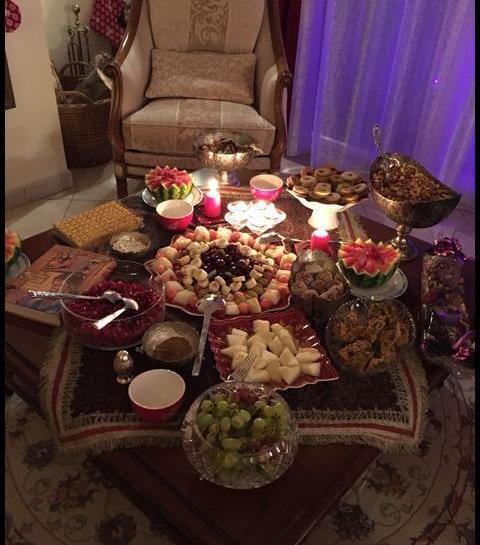 عکس ساده ترین سفره شب یلدا
