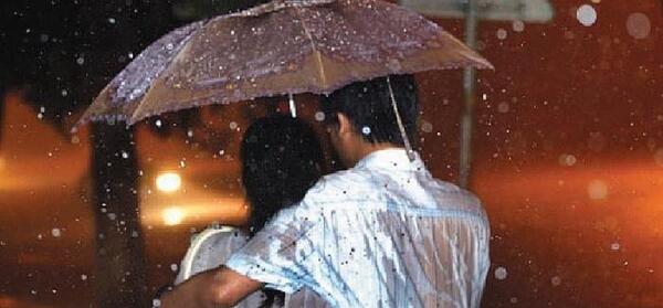 عکس شب بارانی در خیابان