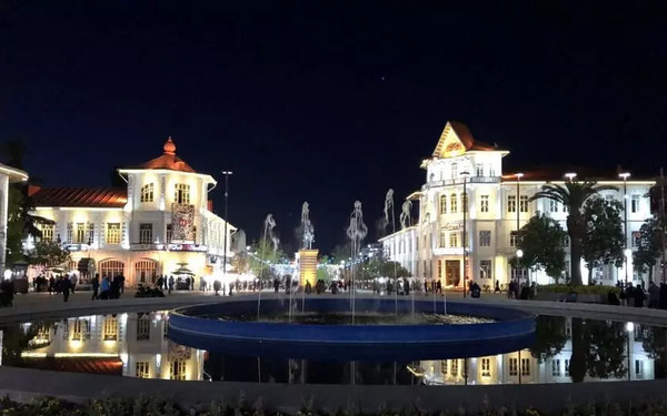 عکس شب شهرداری رشت