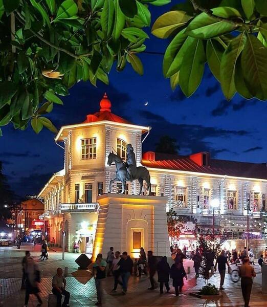 عکس شب شهرداری رشت